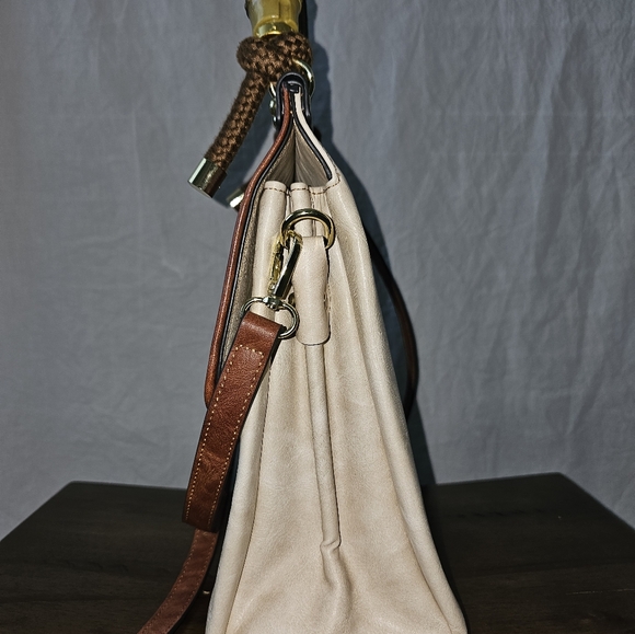 Leather Handbag - Picture 4 of 10